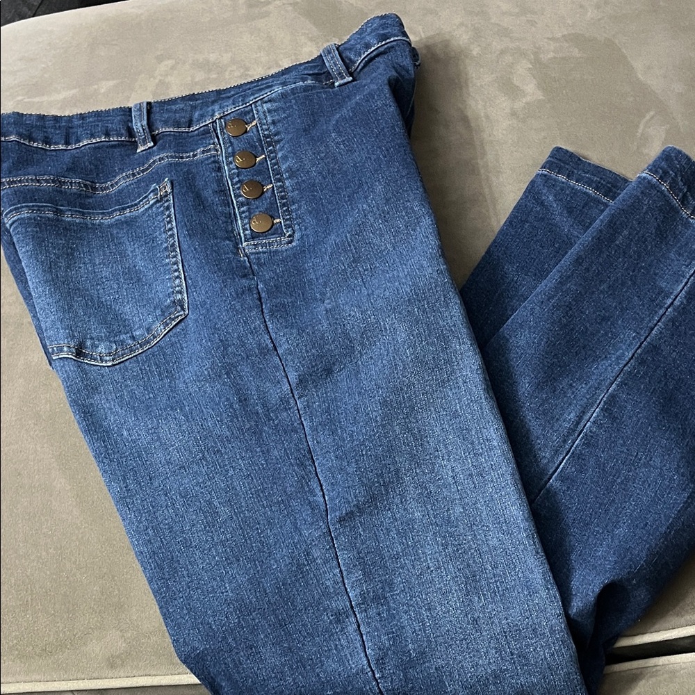 d. jeans Women's Straight Leg Denim with Button Accents
